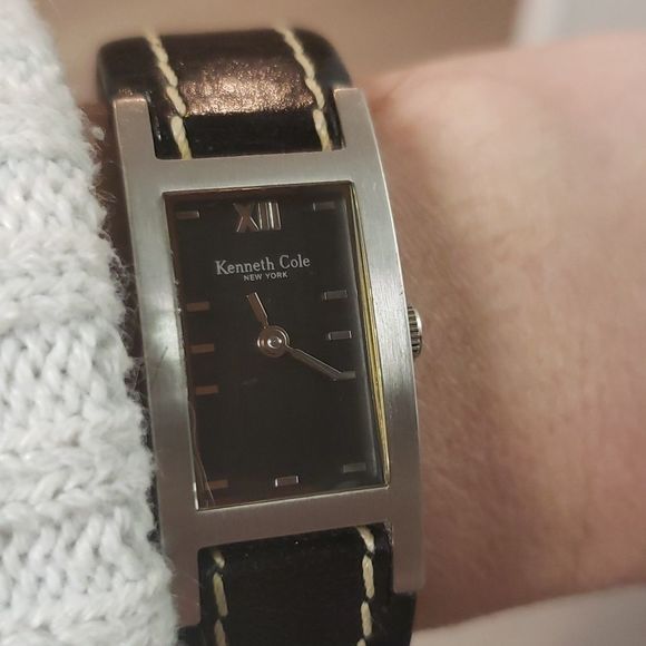 KENNETH Cole Ladies Watch Black Leather Strap - Picture 2 of 5